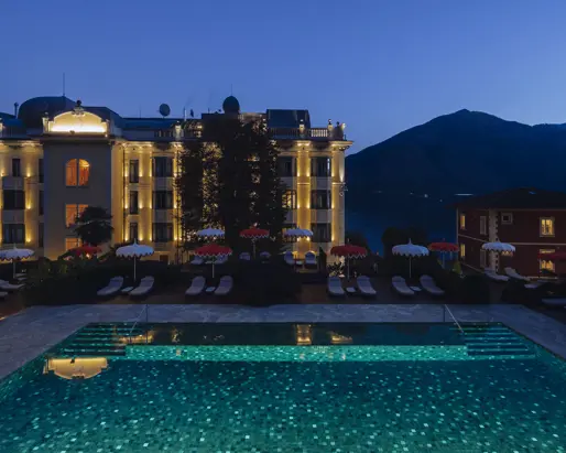 15 Back Facade And Pool Low